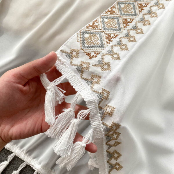 Boho Chic Kimono with Ethnic Detail - Imagem 4