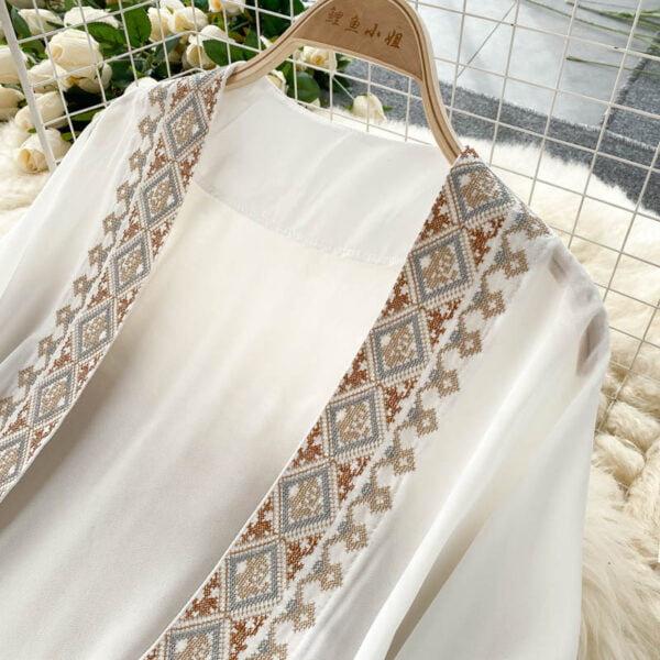 Boho Chic Kimono with Ethnic Detail - Imagem 2