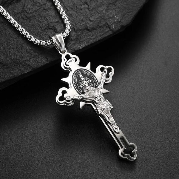 St. Benedict Protective Cross Power Necklace - Imagem 4